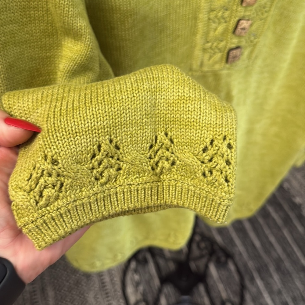 Christopher & Banks Sweater - Picture 3 of 3